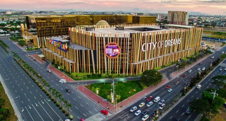 The Hub District Garden Suites Pasay Esterno foto